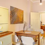 In Schoener Atelierwohnung Mit Gartenblick Apartment