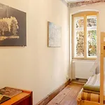 In Schoener Atelierwohnung Mit Gartenblick شقة *