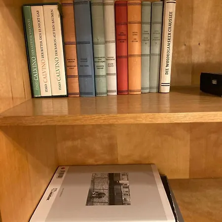 In Schoener Atelierwohnung Mit Gartenblick