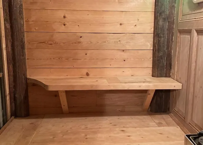 In Schoener Atelierwohnung Mit Gartenblick