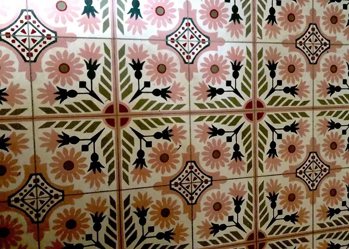 In Schoener Atelierwohnung Mit Gartenblick アパート ドレスデン