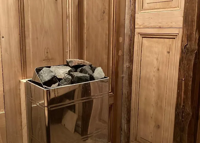 In Schoener Atelierwohnung Mit Gartenblick Appartamento *