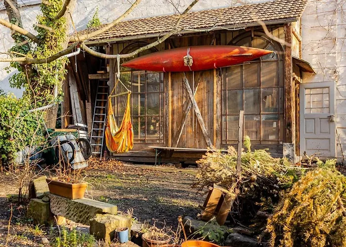 In Schoener Atelierwohnung Mit Gartenblick Dresda