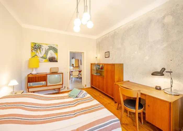 In Schoener Atelierwohnung Mit Gartenblick Appartamento Dresda