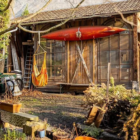 In Schoener Atelierwohnung Mit Gartenblick Drážďany